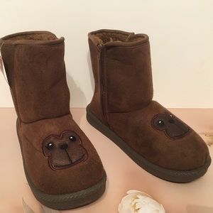 Girls Monkey Boots, Size 4  🐒